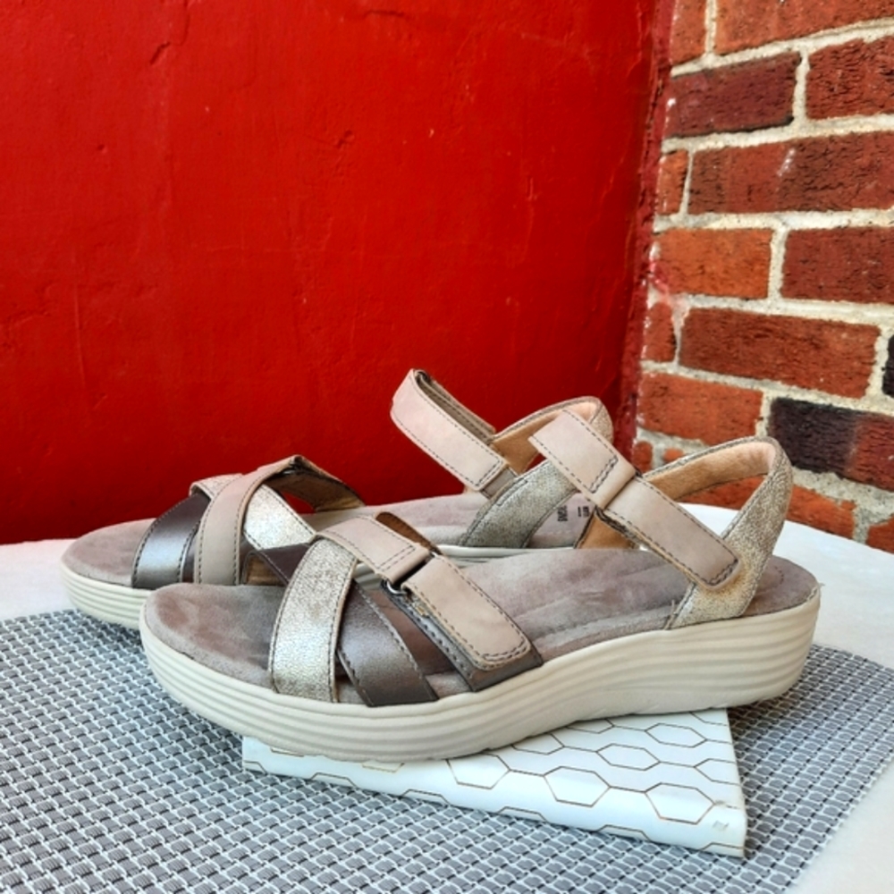 Earth Sandals Willow Gillian Multi Strap Comfort Wedge Slingback 10 Metallic